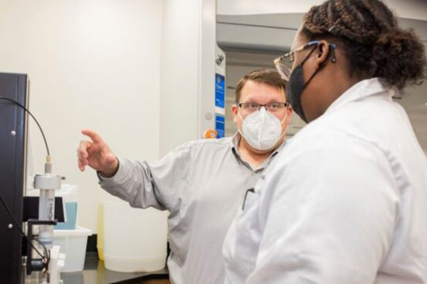 Picture of students in lab